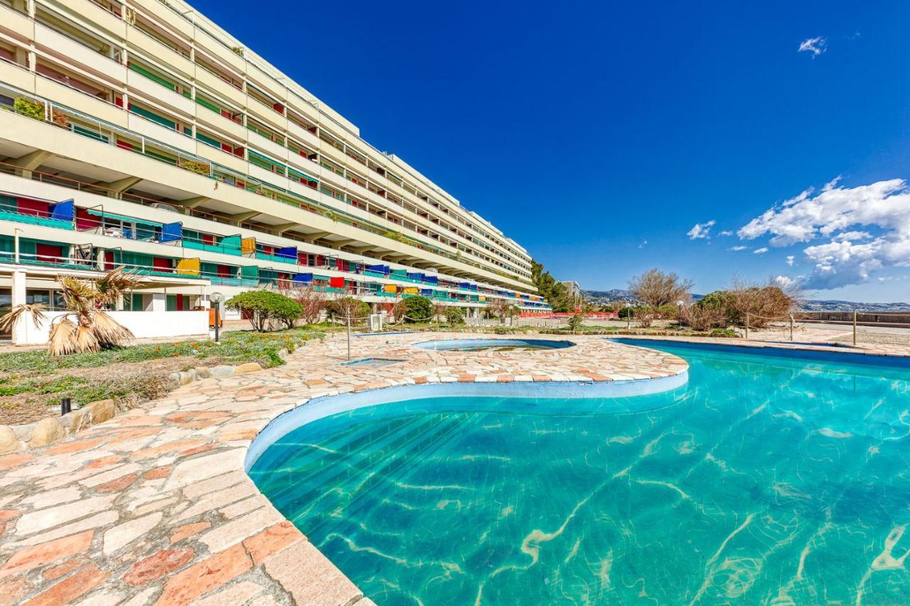 Casaviva - Grazioso Bilocale Sul Mare A Ospedaletti Apartamento Exterior foto